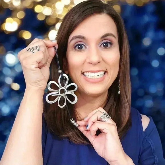 ποΈTurkish Handmade Flower Pendant Necklace Antique Silver Zamak & Leather πΈ - Picture 6 of 13